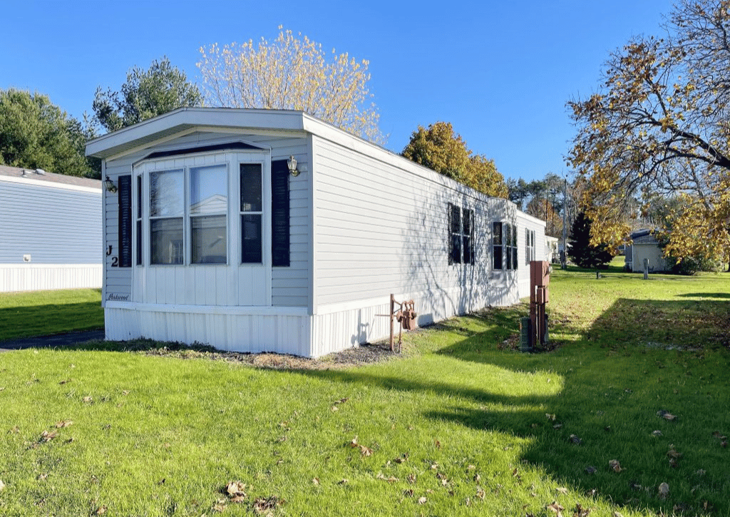 Thompsons Manor Mobile Home Community